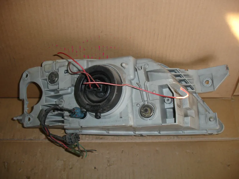 Фары оптика Mazda Premacy CP8W Цена указана за одну