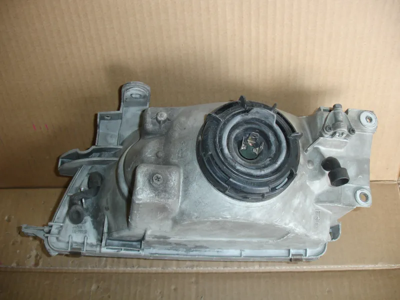 Фары оптика Toyota Corona R цена за одну