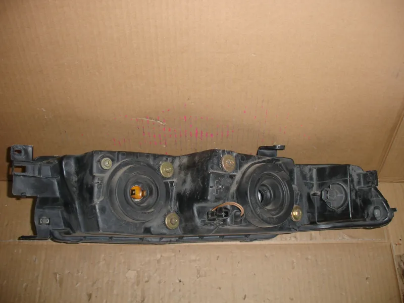 Фары оптика Mitsubishi Legnum EC1W Цена указана за одну