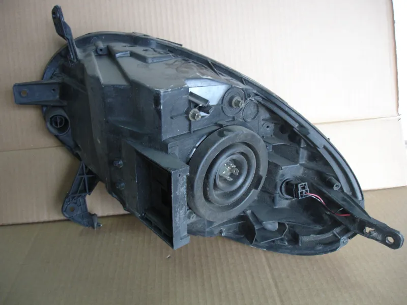 Фары оптика Nissan March AK12 Цена указана за одну