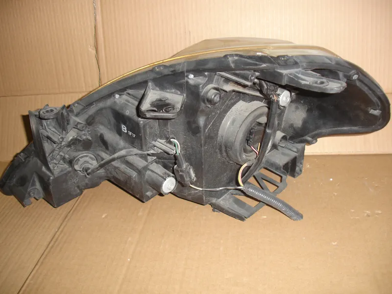 Фары оптика Nissan Tiida C11 Цена указана за одну