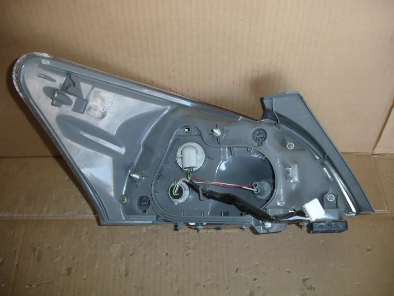 Фары оптика Toyota Mark X ZIO ANA10 Цена указана за одну