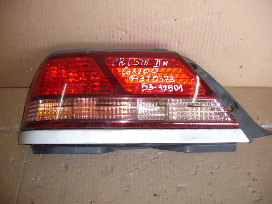 Фонарь стоп-сигнала Toyota Cresta GX100