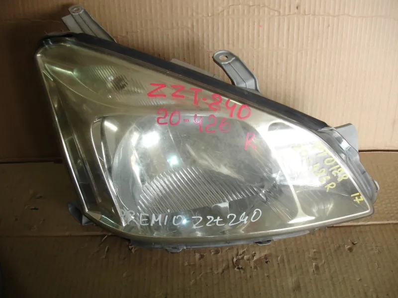 Фара оптика Toyota Premio R+L пара. Цена указана за пару