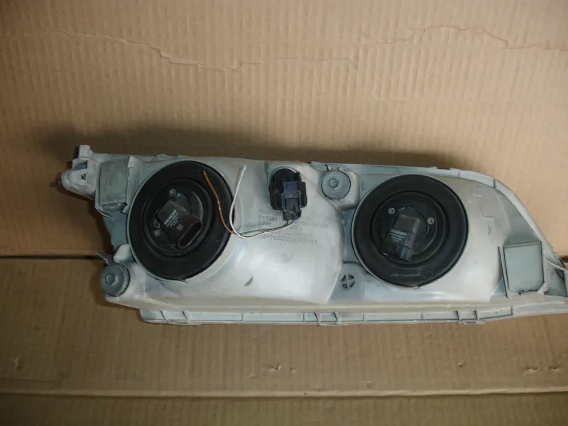 Фары оптика Toyota Camry Gracia L цена за одну