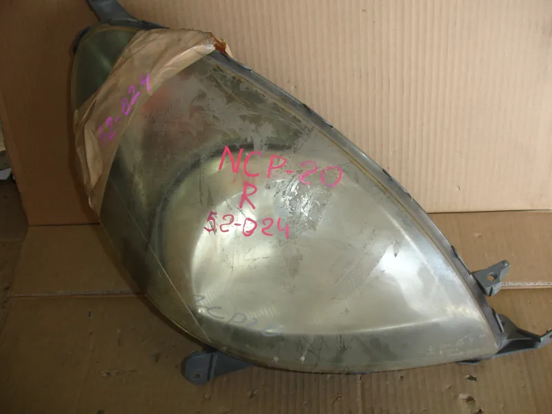 Фары оптика Toyota Funcargo NCP20 Цена указана за одну
