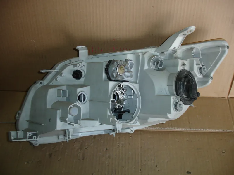 Фары оптика Toyota Fielder ZRE142G Цена указана за одну