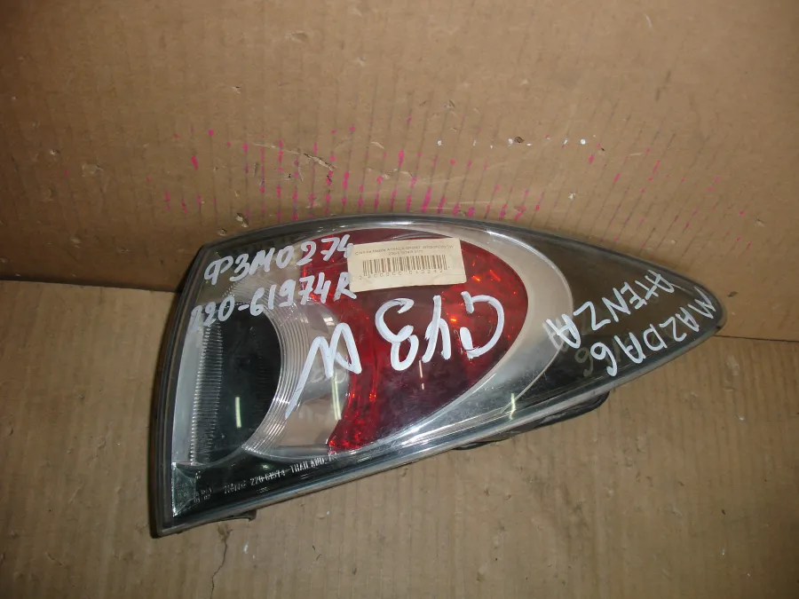 Фонарь стоп-сигнала Mazda Premacy CP8W