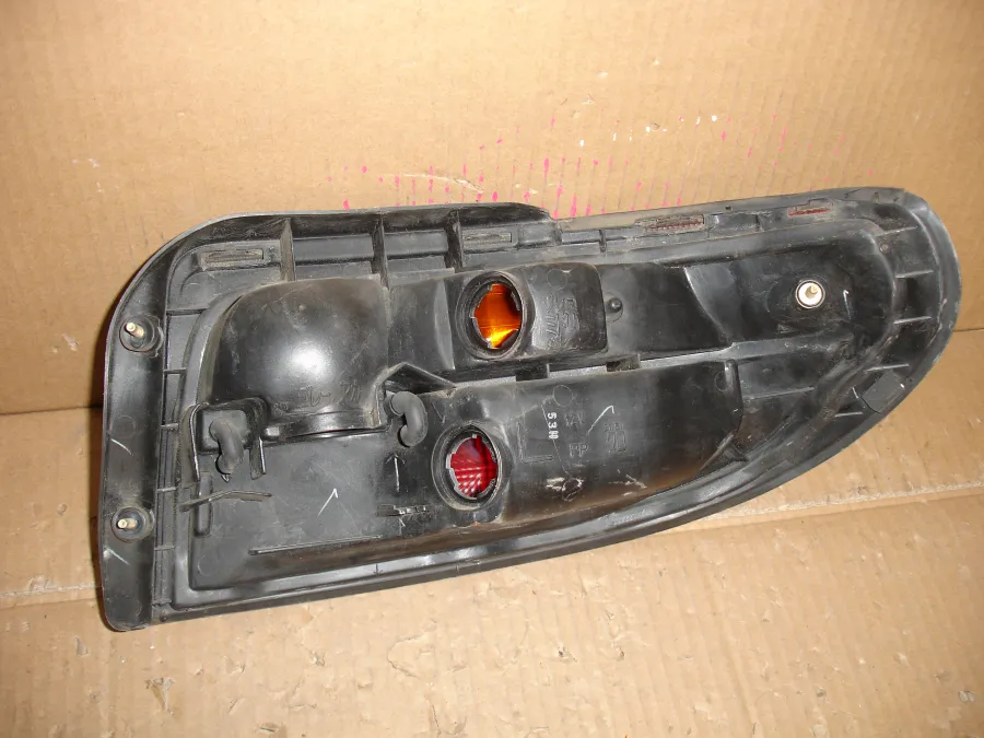 Фонарь стоп-сигнала Toyota Carina ST190 цена за один