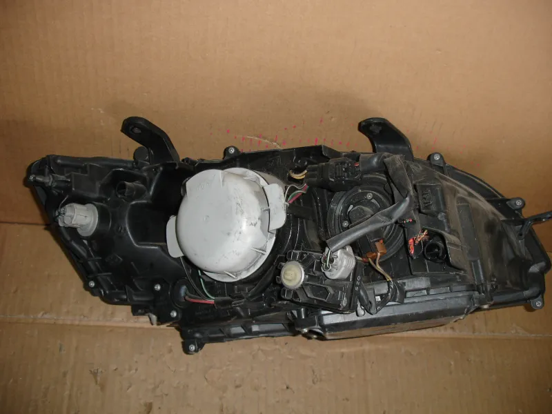 Фары оптика Subaru Legacy BP5 ксенон Цена указана за одну