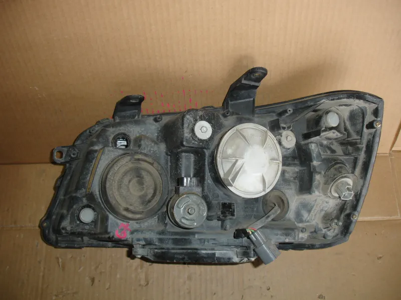 Фары оптика Toyota KLUGER Цена указана за одну