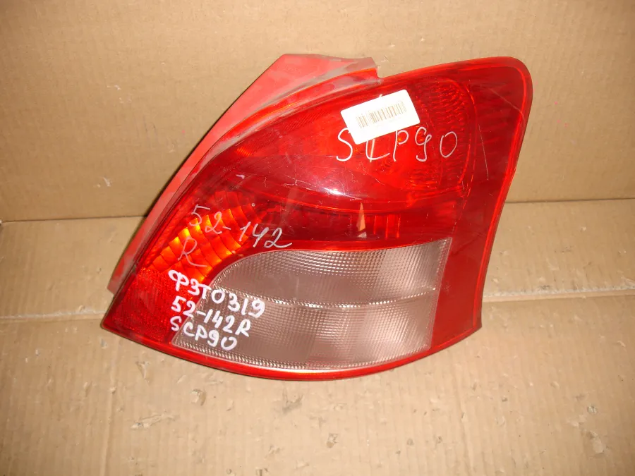 Фонарь стоп-сигнала Toyota Vitz NCP95 цена за один
