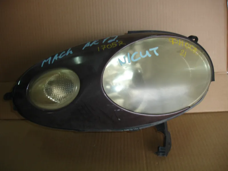 Фары оптика Nissan March AK12 ксенон Цена указана за одну