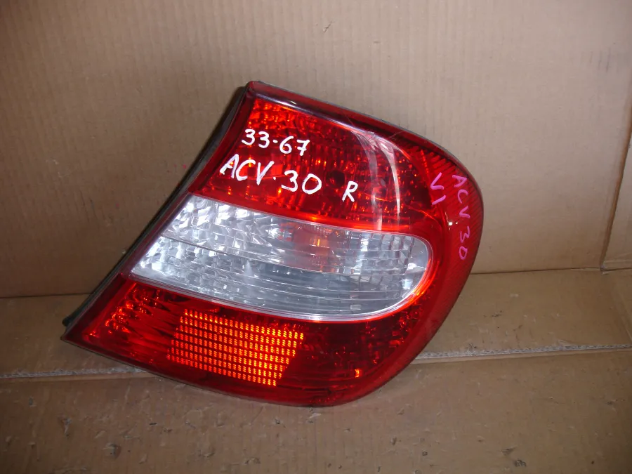 Фонарь стоп-сигнала Toyota Camry  ACV30 цена за один
