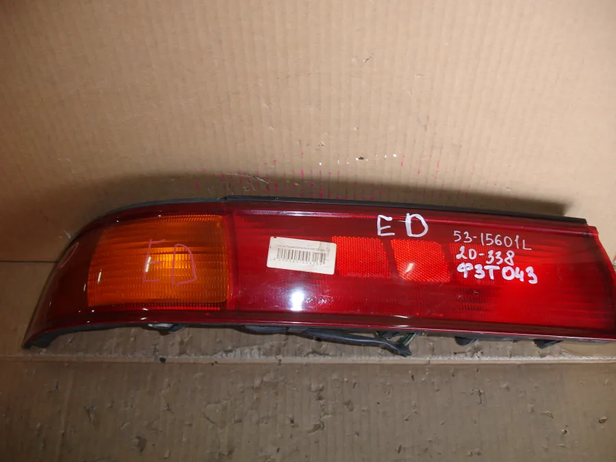 Фонарь стоп-сигнала Toyota Carina ED ST200