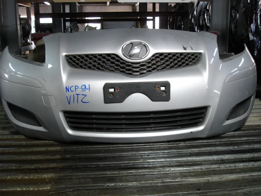 Ноускат Toyota Vitz NCP91 серебро