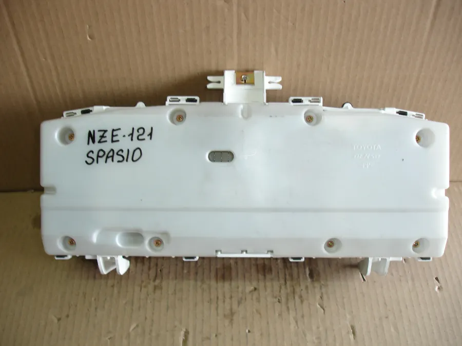 Панель приборов Toyota Corolla Spacio NZE121N (2 поколение) 2001-2007