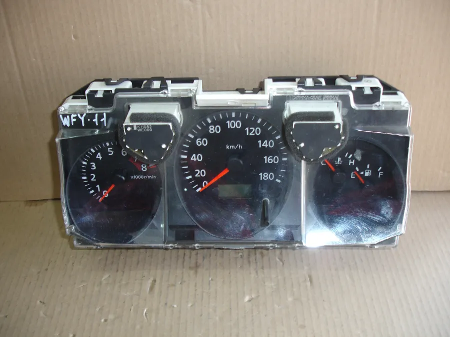 Панель приборов Nissan Wingroad WFY11 (2 поколение) 1999-2005
