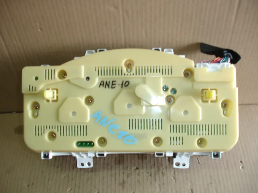 Панель приборов Toyota Wish ANE10 (1 поколение) 2003-2009