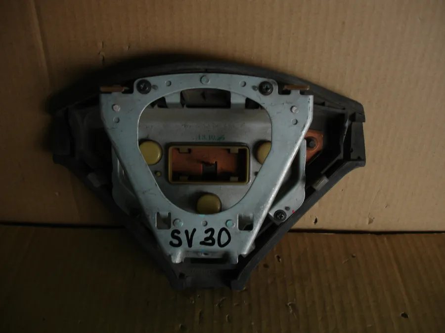 Аирбаг водительский на Toyota Camry SV30