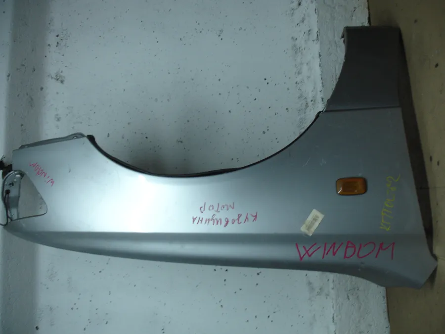 Крыло переднее правое Toyota Windom MCV21 серое