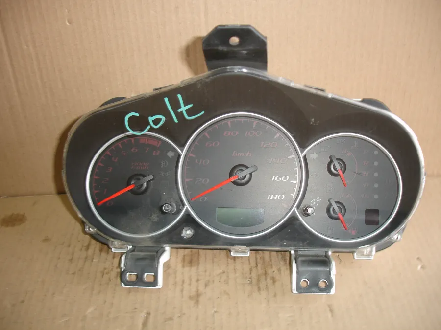 Панель приборов Mitsubishi Colt Z27A (6 поколение) 2002-2012