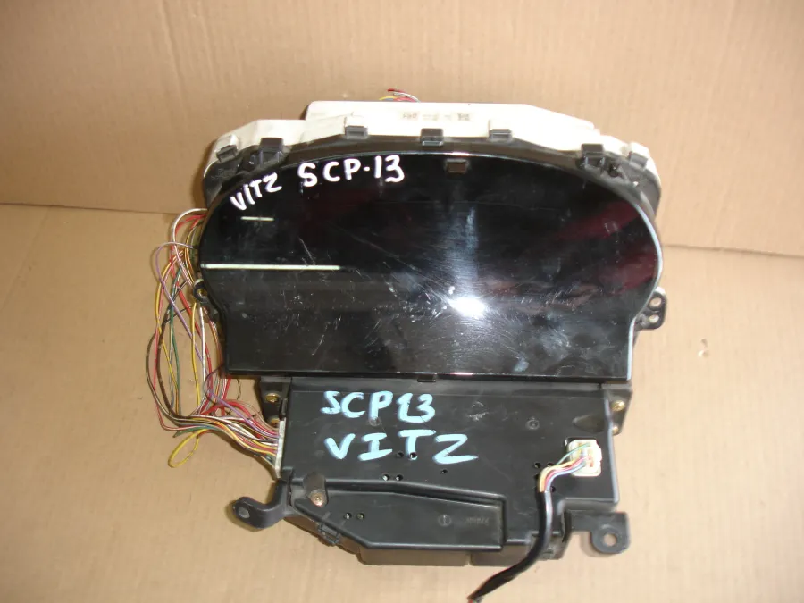 Панель приборов Toyota Vitz SCP13 (1 поколение ) 1999-2005