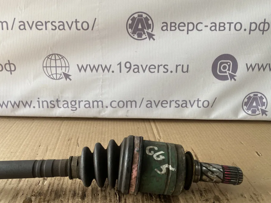 Привод передний правый в сборе Toyota Ractis NCP100