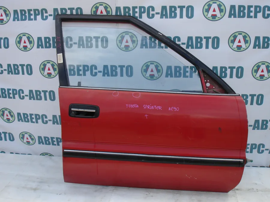 Дверь боковая правая передняя Toyota Sprinter AE91 красная