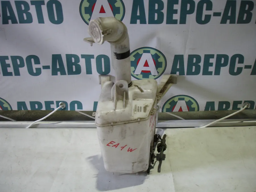 Бачок омывателя Mitsubishi Legnum EA1W