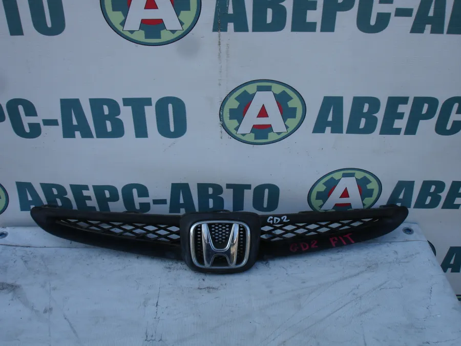 Решетка радиатора Honda FIT GD2