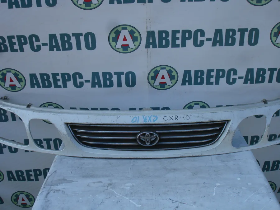 Решетка радиатора Toyota Estima CXR10