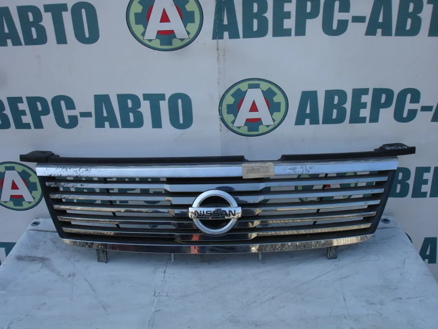 Решетка радиатора Nissan Sunny FB15