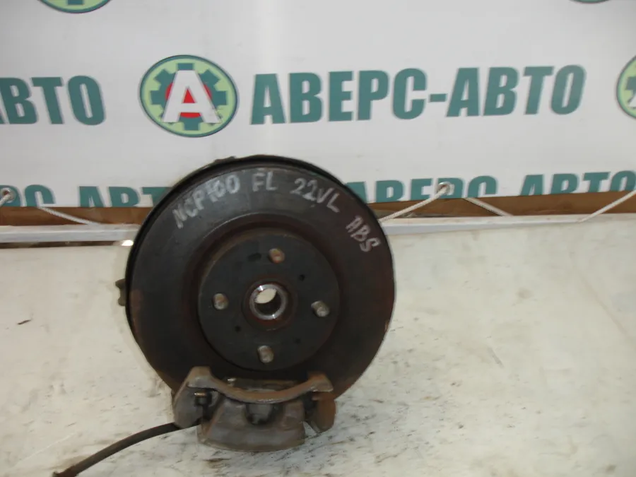 Ступица правая передняя Toyota Ractis NCP100 в сборе с ABS