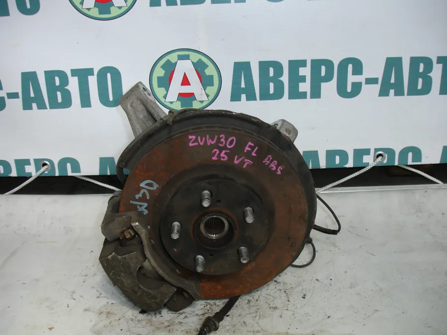 Ступица левая передняя Toyota Prius ZVW30 в сборе с ABS
