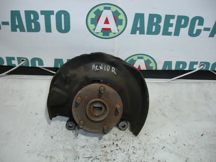 Ступица правая передняя Toyota Nadia ACN10