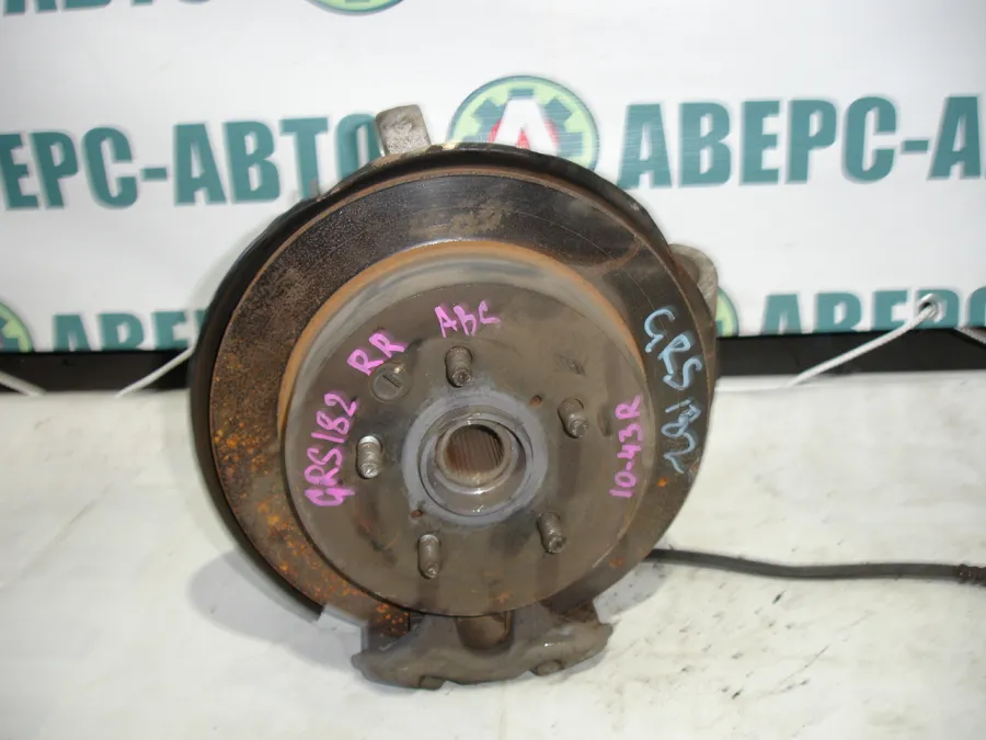 Ступица правая задняя Toyota Crown GRS182 в сборе с ABS