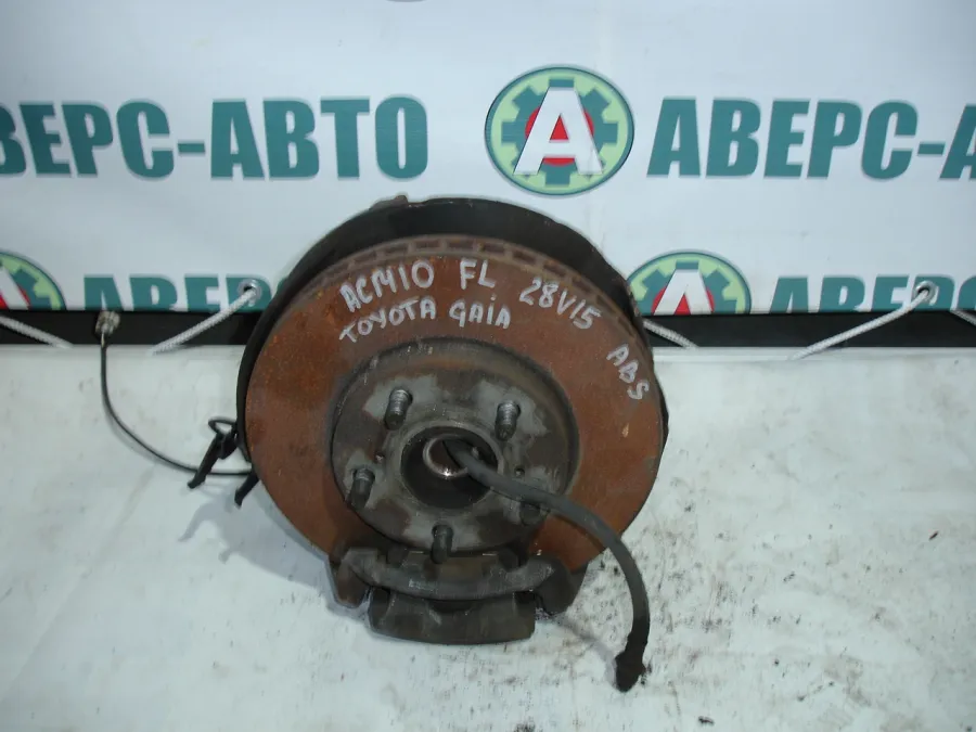 Ступица левая передняя  Toyota Gaia ACM10G в сборе с ABS
