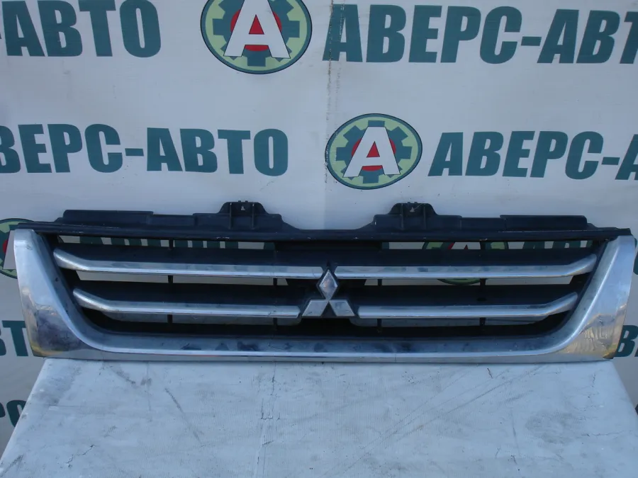 Решетка радиатора Mitsubishi Pajero Mini H58A