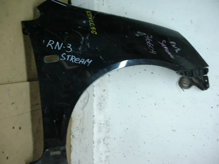 Крыло правое Honda Stream RN3 Черное
