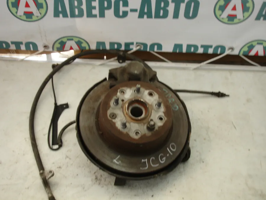 Ступица левая задняя Toyota Progres JCG10