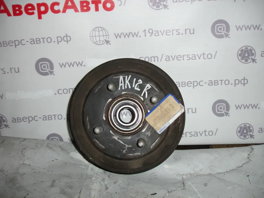 Ступица задняя Nissan March AK12