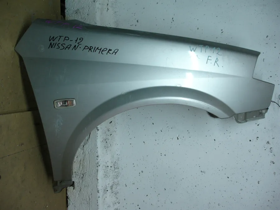 Крыло правое Nissan Primera WTNP12 Серебро
