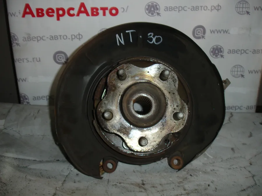 Ступица правая передняя Nissan X-TRAIL NT30