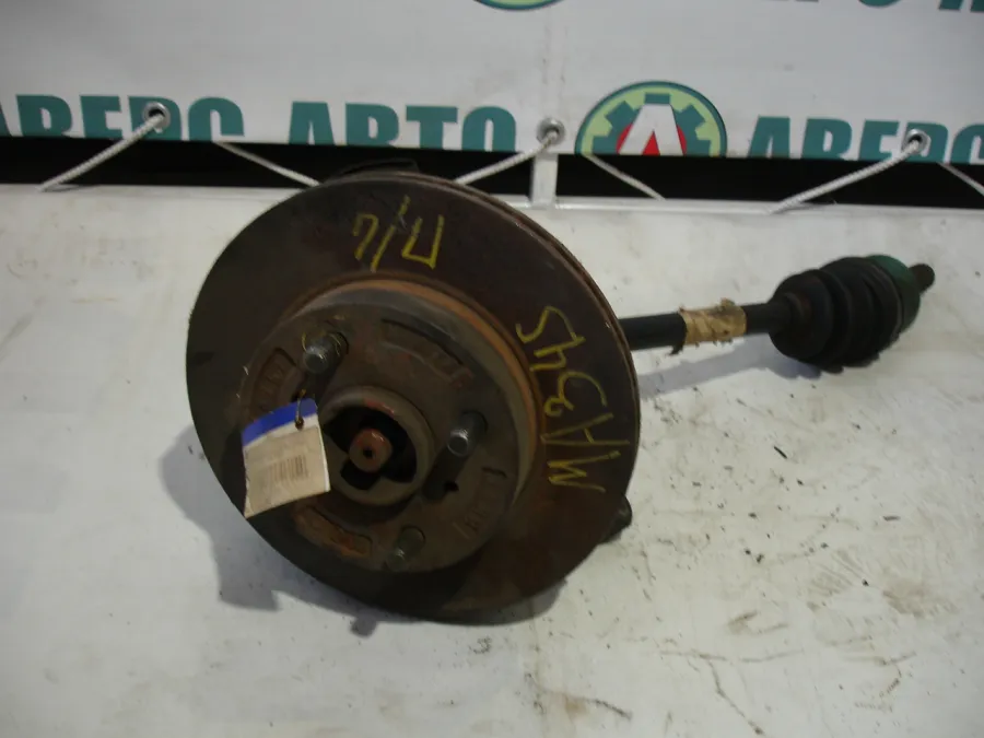 Ступица левая передняя Suzuki Wagon R MA34S R06A в сборе