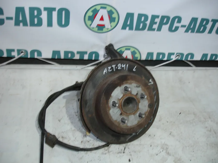 Ступица левая передняя Toyota Caldina AZT241