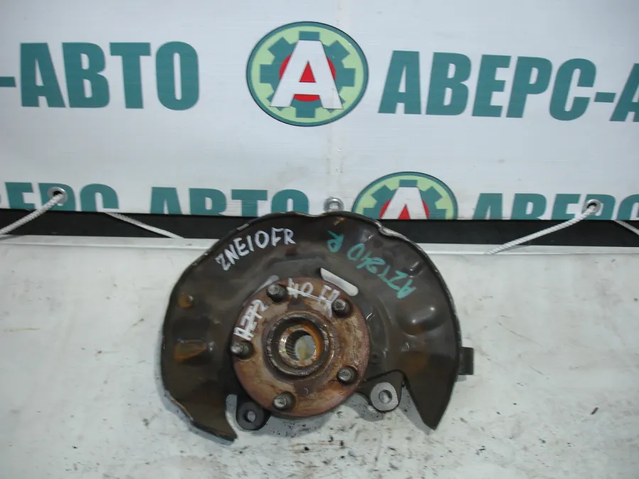 Ступица правая передняя Toyota Wish ZNE10