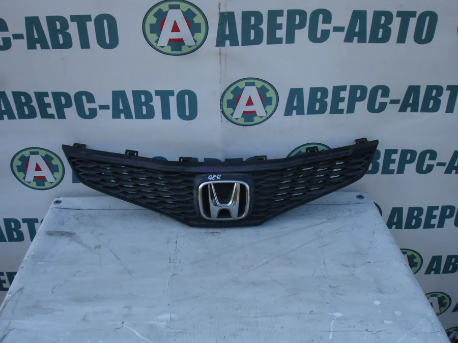 Решетка радиатора Honda FIT GE6