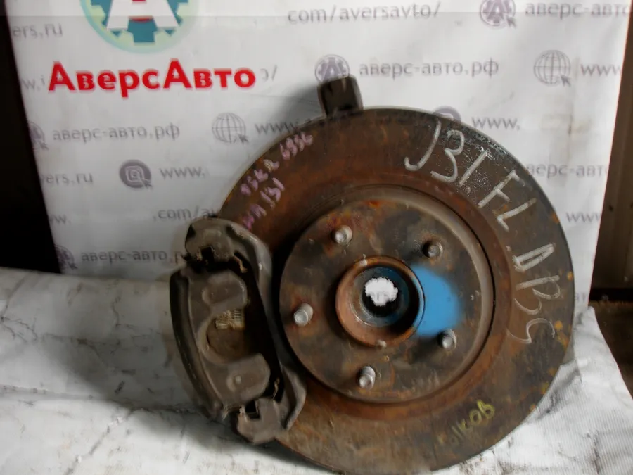 Ступица левая передняя Nissan Teana J31