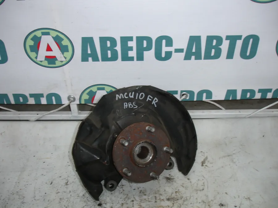 Ступица правая передняя Toyota Harrier MCU10W с ABS